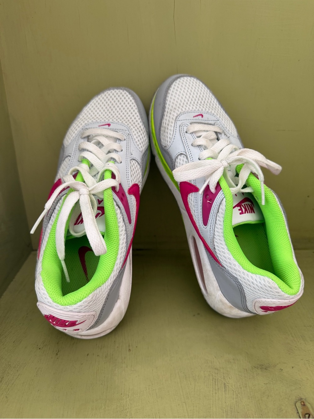 Nike Women’s White Sneakers with Pink Swoosh and Neon Green Lining